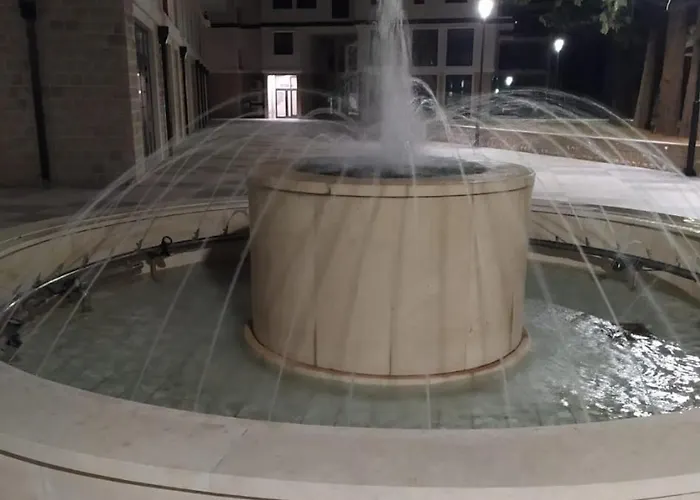 Pine 2 In The Center * تريبينيي