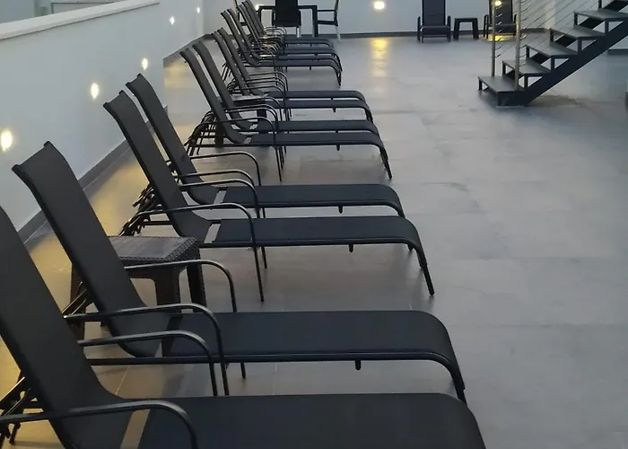 Pine 2 In The Center شقة *